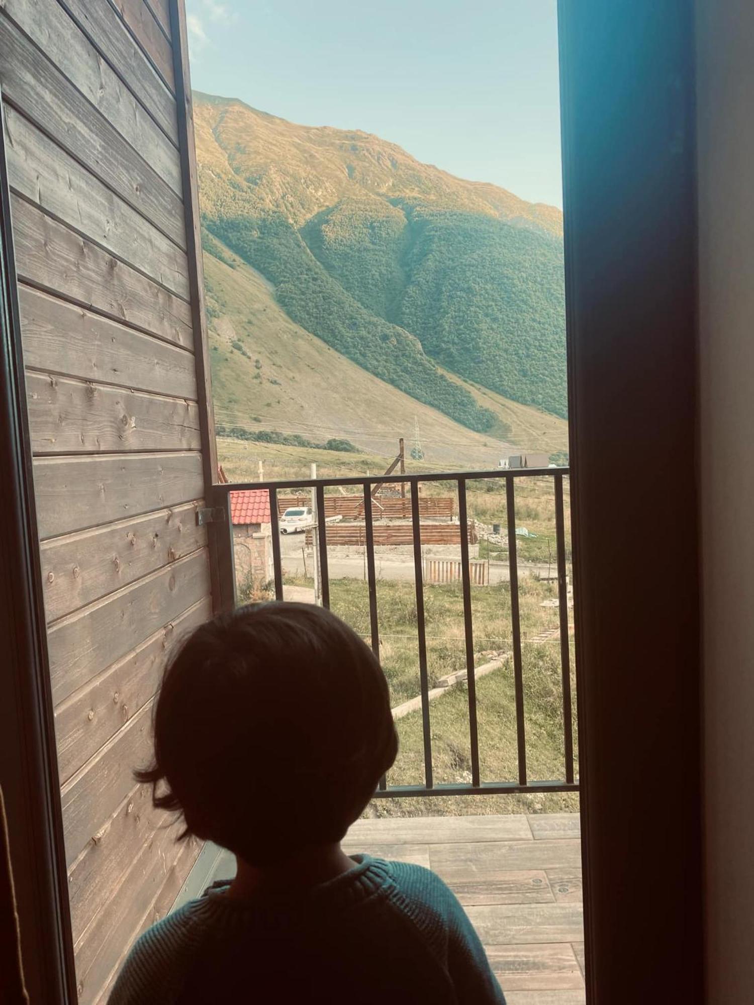 Отель Melodia Kazbegi Экстерьер фото
