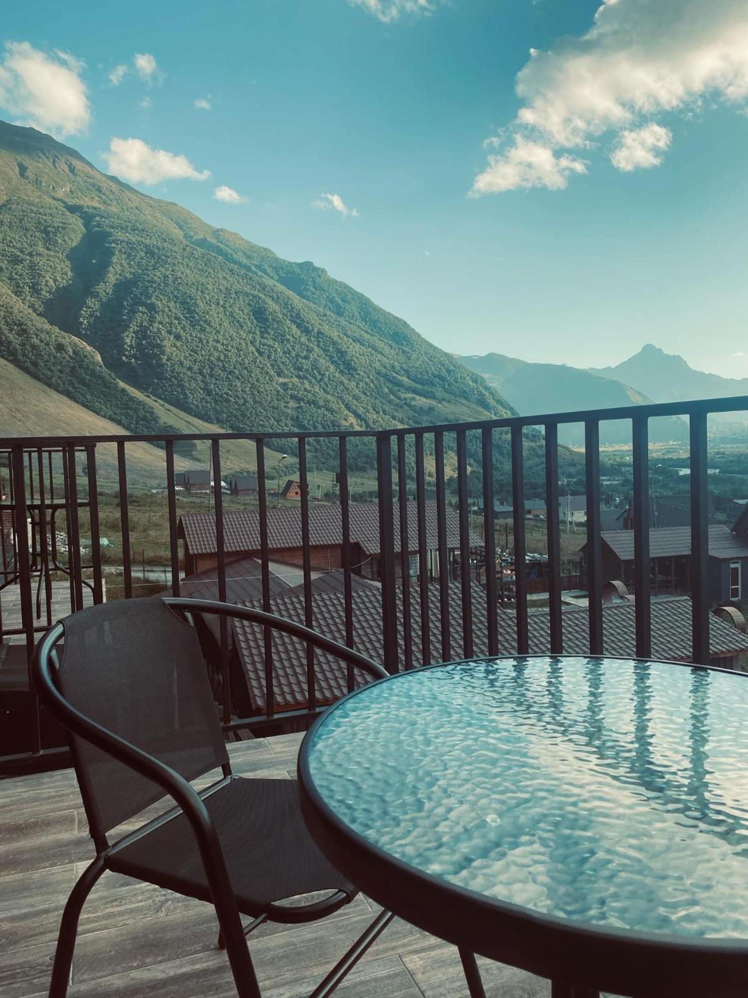 Отель Melodia Kazbegi Экстерьер фото