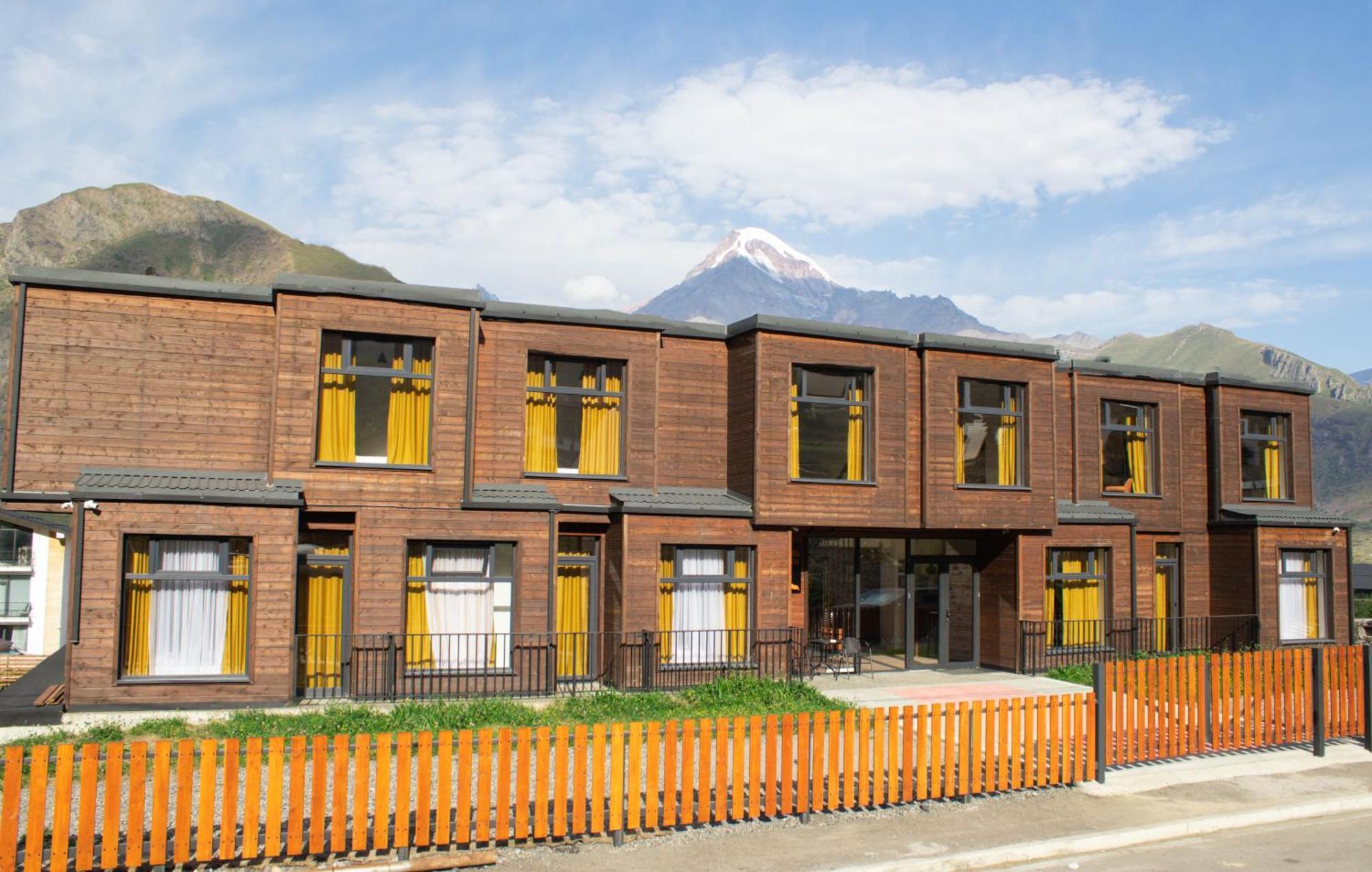 Отель Melodia Kazbegi Экстерьер фото